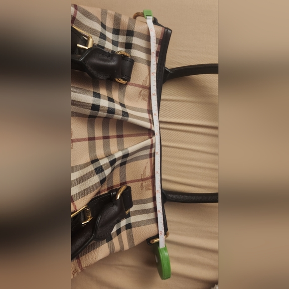 Authentic Burberry checkered bag - Picture 8 of 8